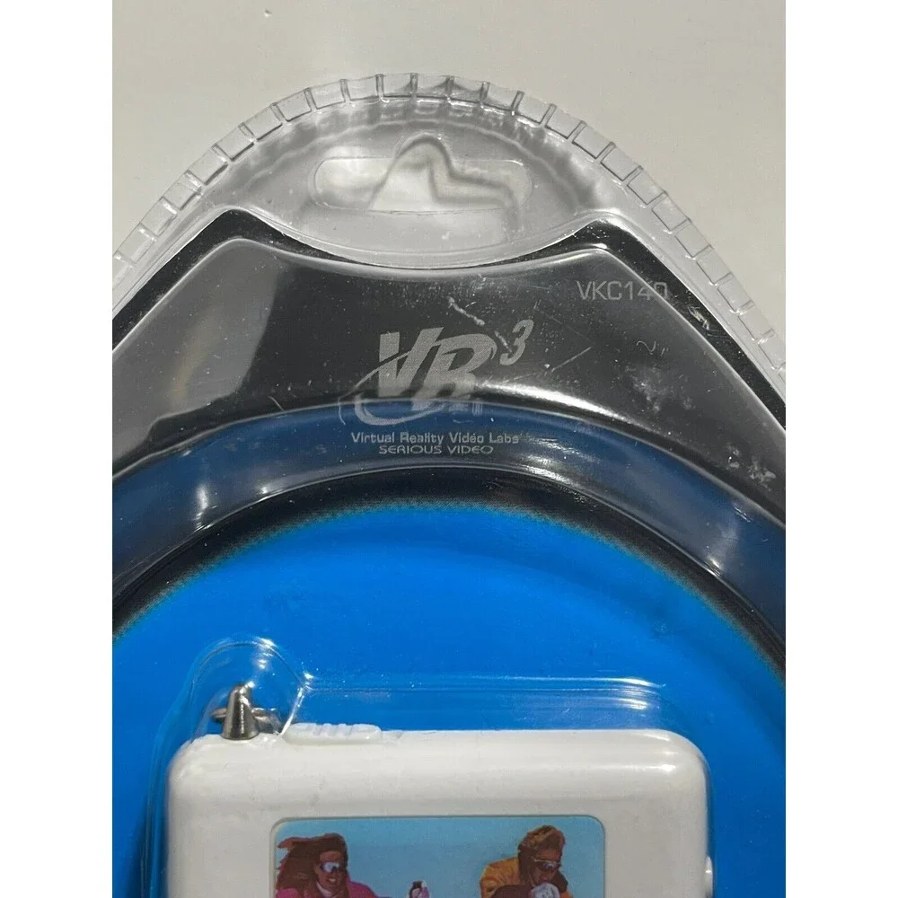 VR3 Digital Photo Key Chain Upto 72 digital photos Rechargeable USB
